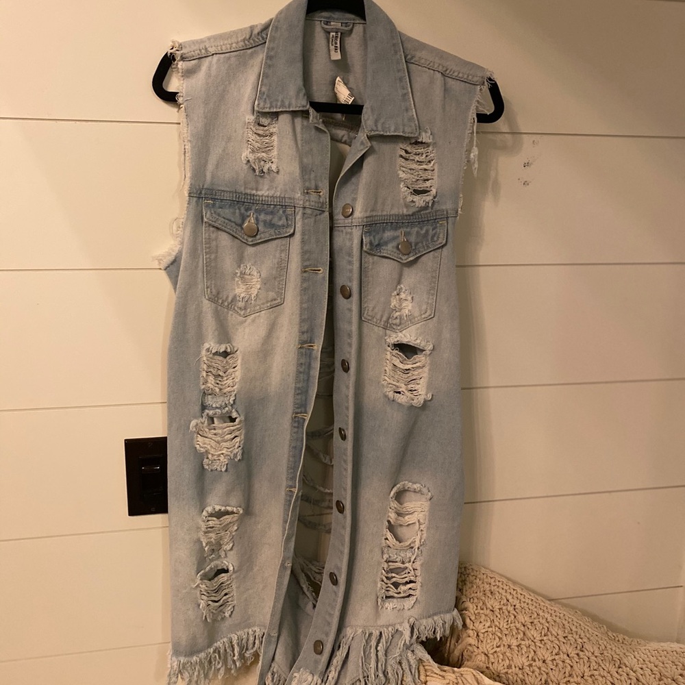 Denim ripped jacket